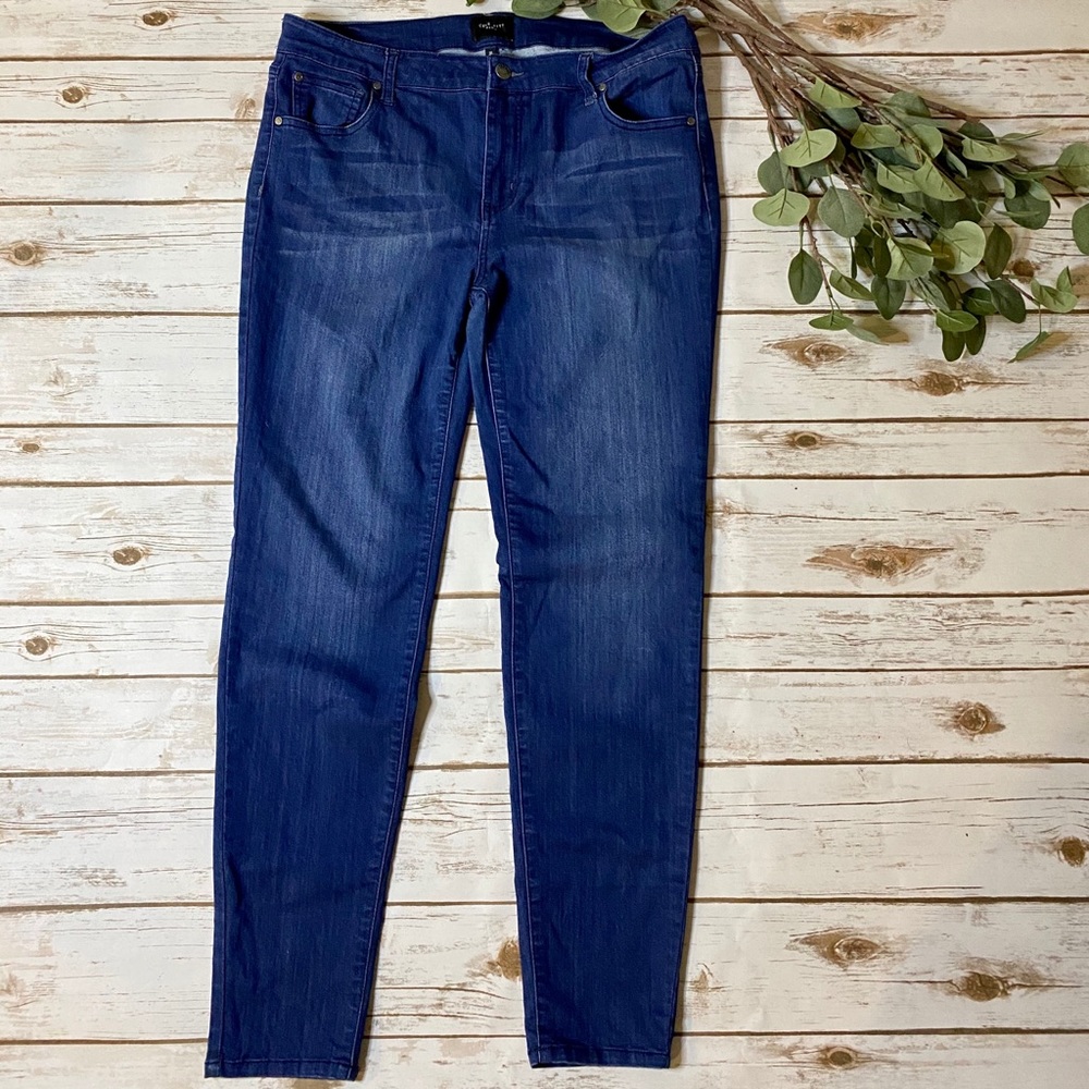Celebrity Pink • Medium Washed Jegging •